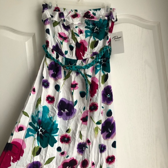 Floral Maxi Strapless Dress with Belt - Picture 2 of 7